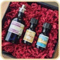 coffret-noir-frisures-grenat-ouvert